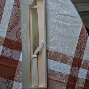 Wedding Cake Knife with Pearl Handle